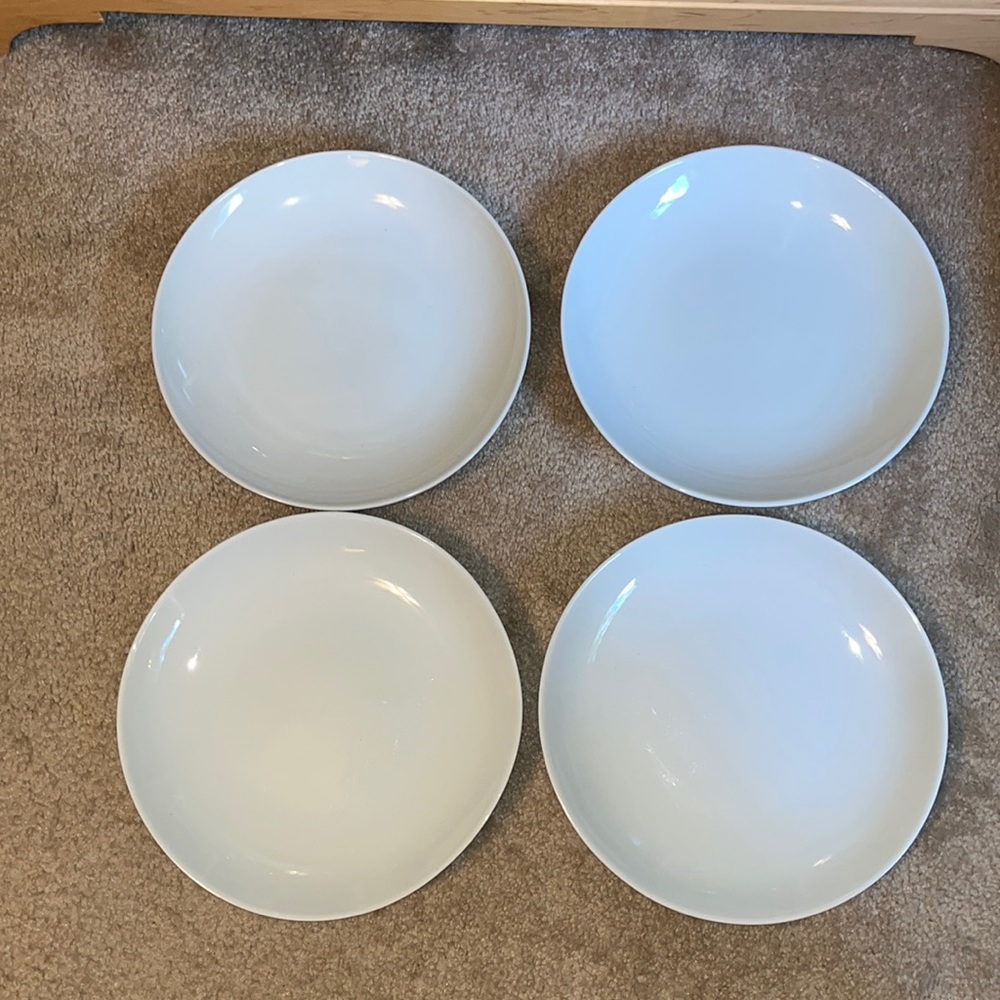 4 Pottery Barn Great White Coupe 11” Dinner Plates